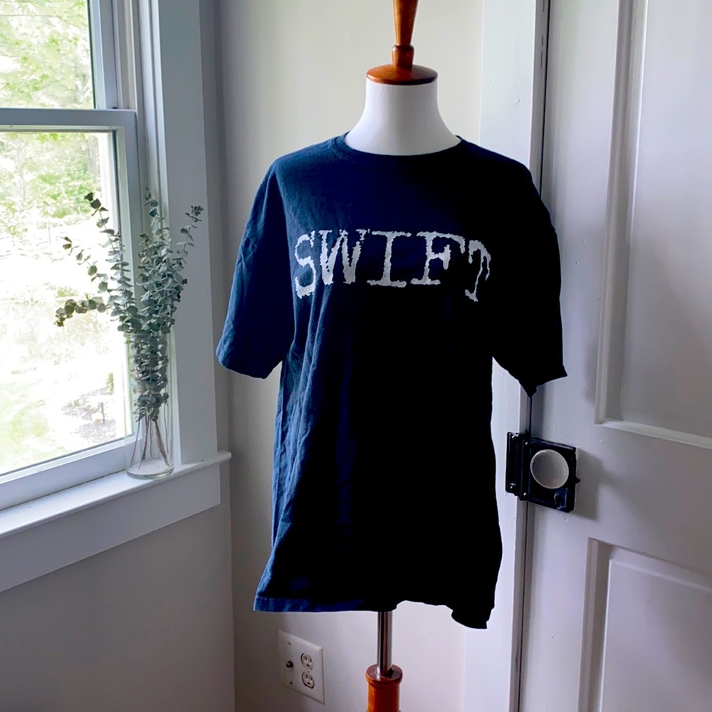 ⚡️TAYLOR SWIFT FEARLESS TOUR SHIRT⚡️